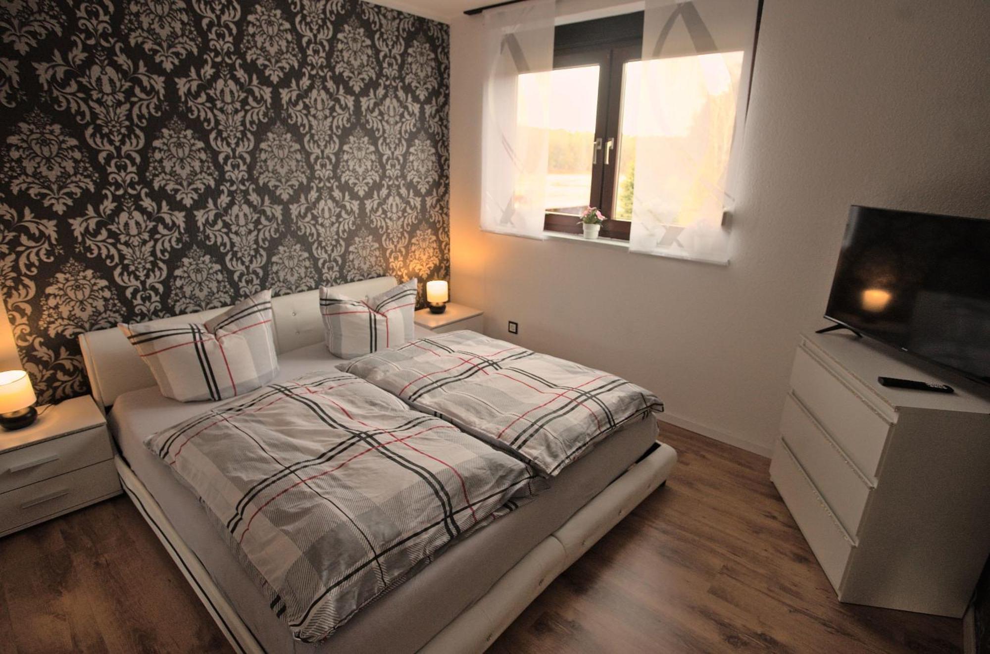 Zum Kaeutzchen 120Qm Ferienhaus 8 Personen 4 Schlafzimmer Nossentiner Huette Exterior foto