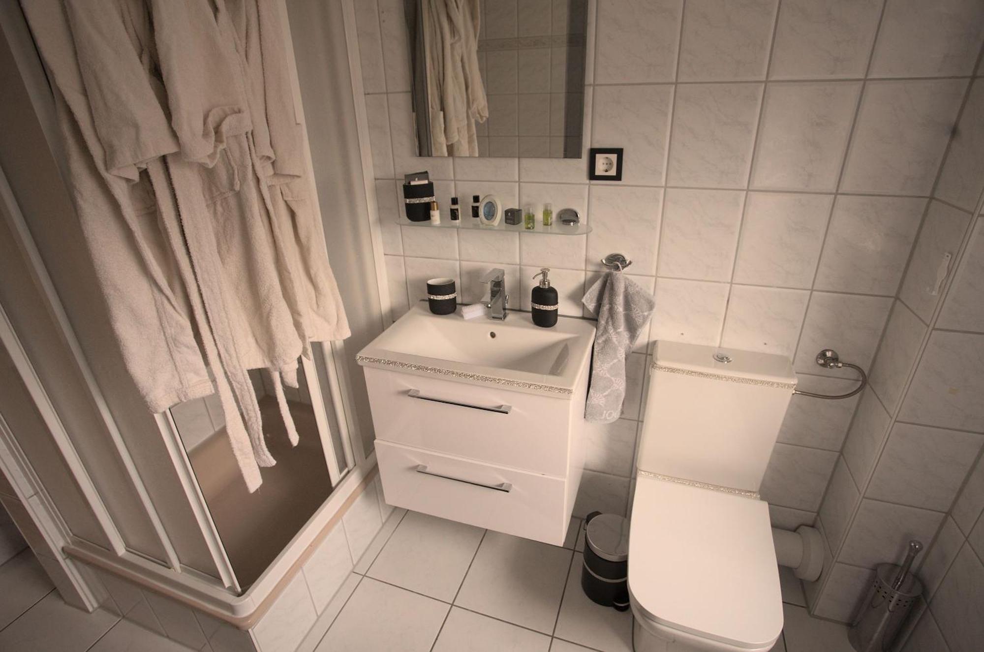 Zum Kaeutzchen 120Qm Ferienhaus 8 Personen 4 Schlafzimmer Nossentiner Huette Exterior foto